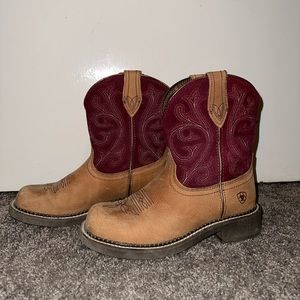 Ariat Size 8 Boots